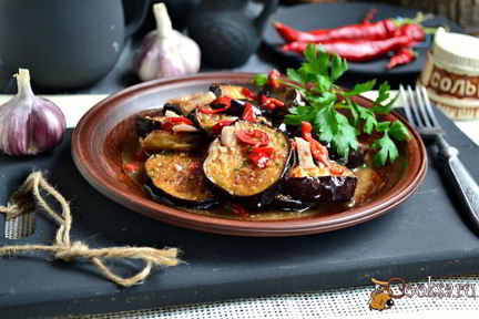 Баклажаны с острым перцем и аджикой по-грузински