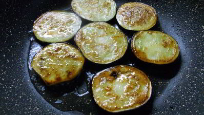 баклажаны с острым перцем и аджикой по-грузински