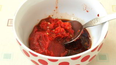 филе индейки запеченное в томатно-соевом соусе с аджикой