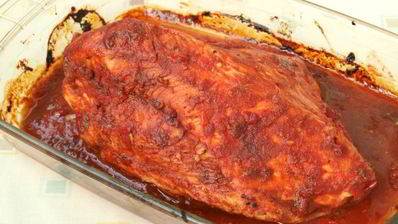 филе индейки запеченное в томатно-соевом соусе с аджикой