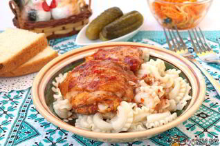 Куриные бедрышки запеченные с аджикой