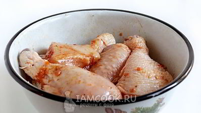 курица в маринаде из аджики