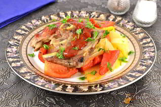 Обжаренные свиные ребрышки с аджикой и овощами Al Dente