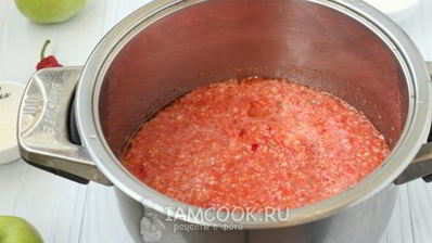 острая аджика с яблоками на зиму