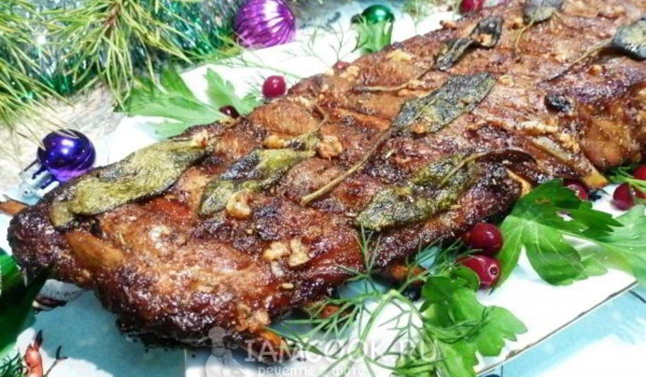 Рецепт свиных ребрышек с сухой аджикой и шалфеем