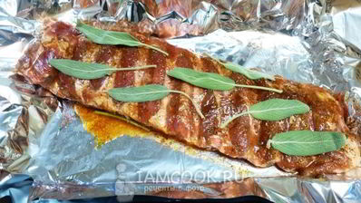 свиные ребрышки с сухой аджикой и шалфеем