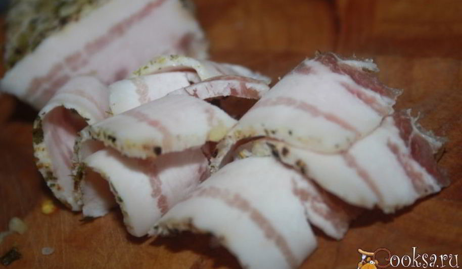 Рецепт вкуснейшего домашнего сала с чесноком и сухой кавказской аджикой