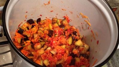 баклажаны с фасолью на зиму салат