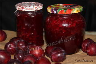 Бруснично-сливовый джем