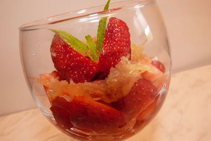 Клубника с имбирным джемом