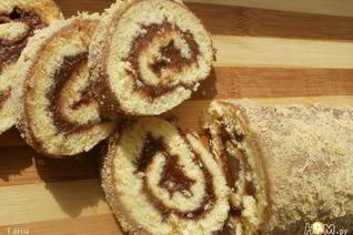 Рулетик с шоколадно-банановым джемом