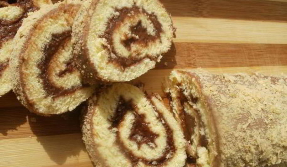 Рецепт рулетика с шоколадно-банановым джемом