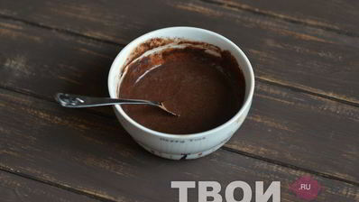 шоколадный рулет с клюквенным джемом и шоколадным ганашем