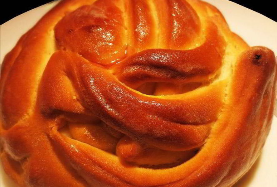 Слоеные булочки с малиновым джемом