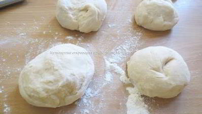 слоеные булочки с малиновым джемом