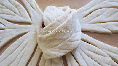 слоеные булочки с малиновым джемом