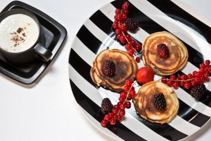 Сметанные пампушки с джемом