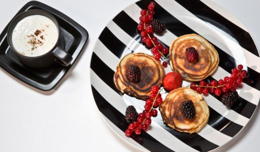 Рецепт сметанных пампушек с джемом