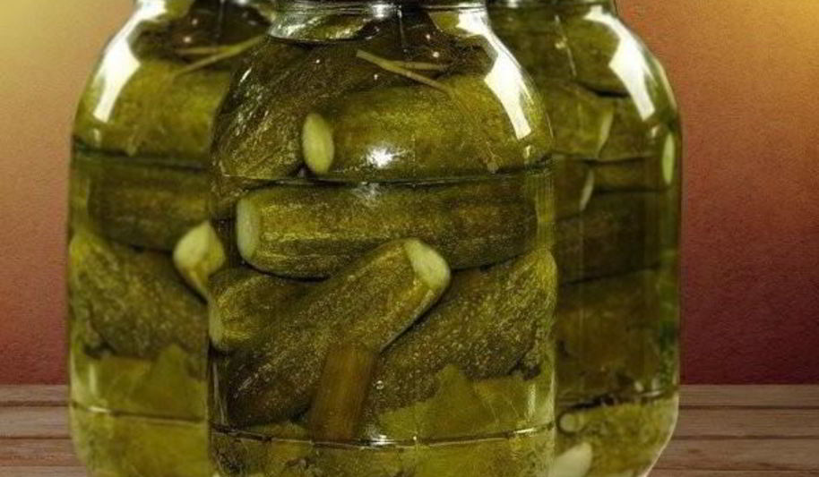 Рецепт хрустящих соленых огурцов без уксуса