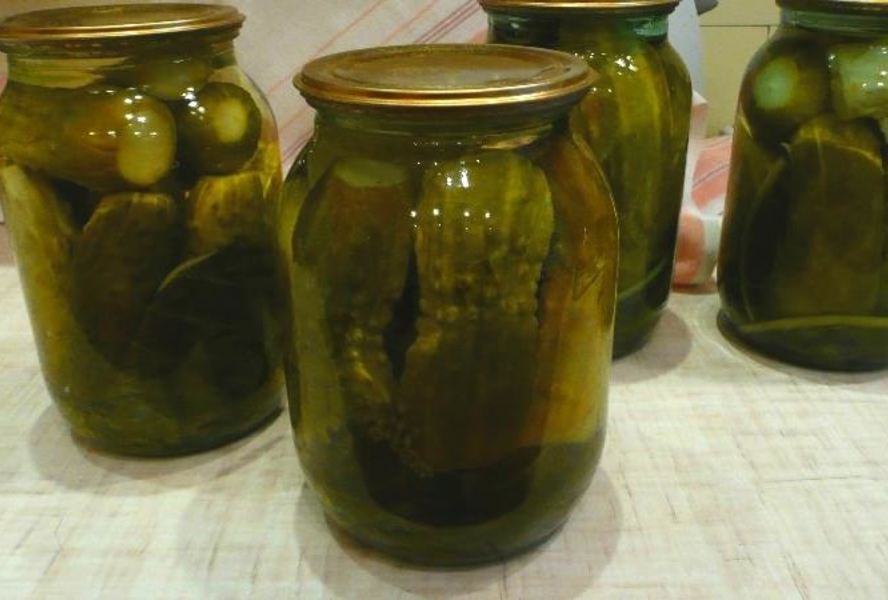 Кисло-сладкие огурцы в банках без уксуса