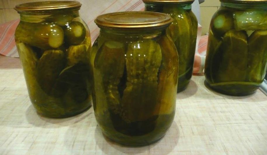 Рецепт кисла-сладких огурцы в банках без уксуса
