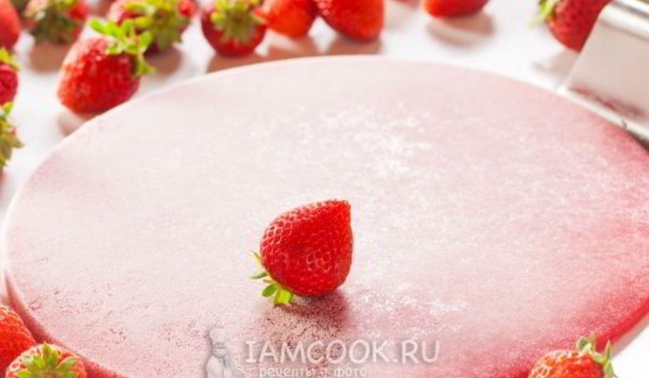 Рецепт клубничного компоте для торта