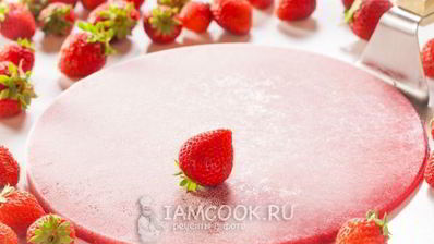 клубничное компоте для торта