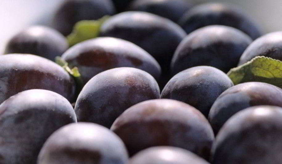 Рецепт компота из чернослива на зиму