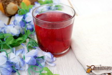 Компот из кизила, яблок и мяты