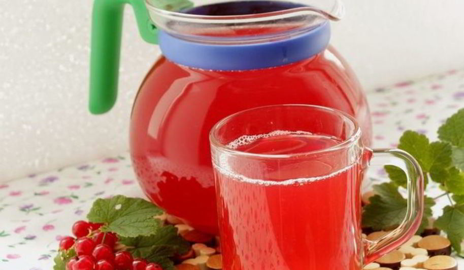 Рецепт компота из ревеня и красной смородины