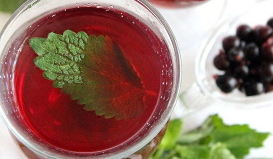 Рецепт компота из смородины