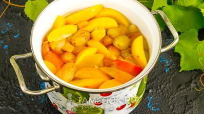 компот из винограда и яблок на зиму