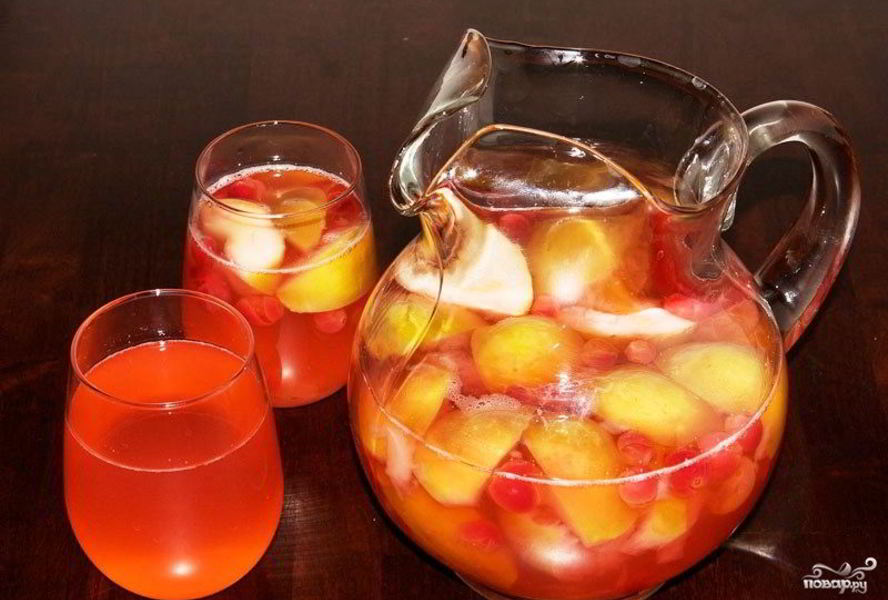 Компот из яблок и клюквы