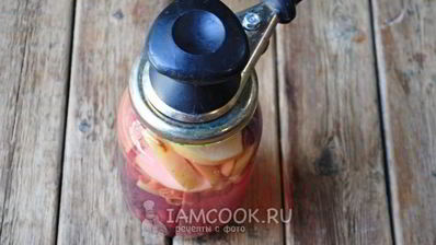 компот из яблок и вишни