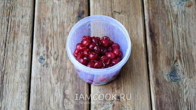 компот из яблок и вишни