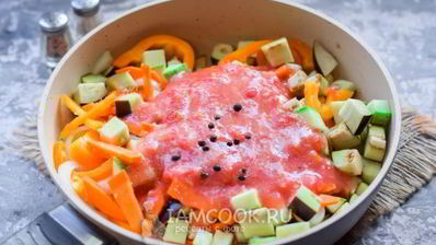 лечо из кабачков и баклажанов