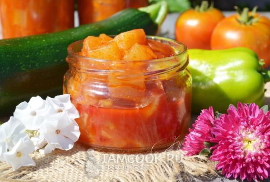 Лечо из кабачков с томатной пастой