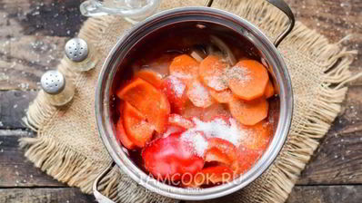 лечо с луком, морковью и помидорами