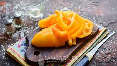 лечо с морковью и томатной пастой