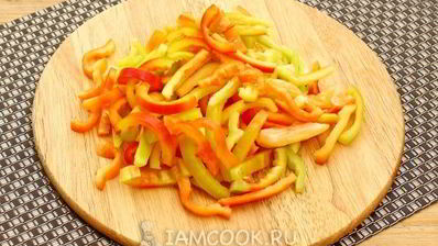 лечо с помидорами, перцем и морковью