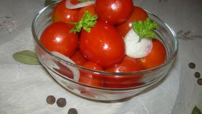 быстро маринованные помидорчики