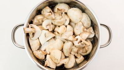 грибы, маринованные с овощами