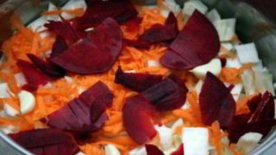 капуста, маринованная по-корейски со свеклой