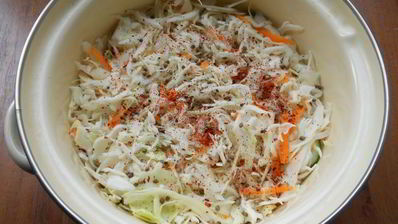 капуста маринованная с огурцами