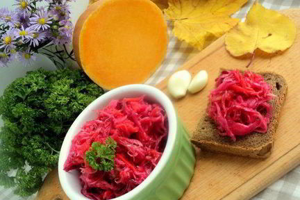 Капуста, маринованная с тыквой и свеклой
