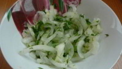 лук маринованный