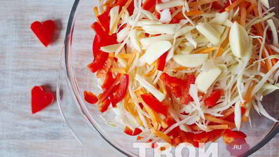 маринованная капуста с перцем