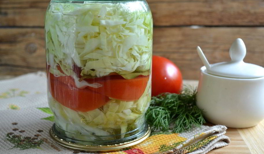 Рецепт маринованной капусты с помидорами