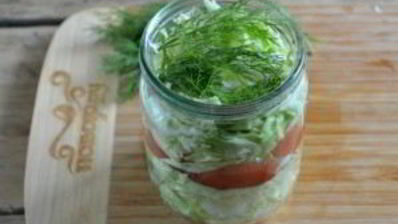 маринованная капуста с помидорами