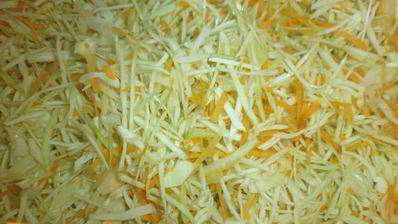 маринованная капуста с яблоками и морковью на зиму